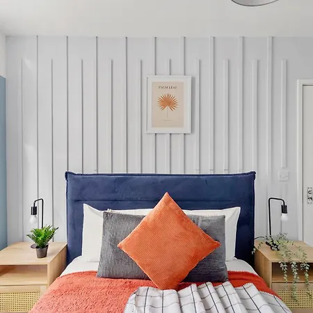 아파트 Stylish Sleek Abode - Sleeps 6