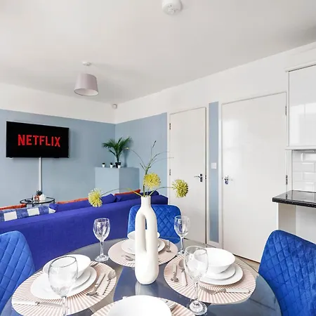 Apartman Stylish Sleek Abode - Sleeps 6 *